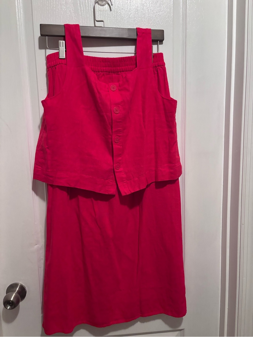 Gap Women’s Red Sleeveless Button-Back Maxi Set - Picture 3 of 5